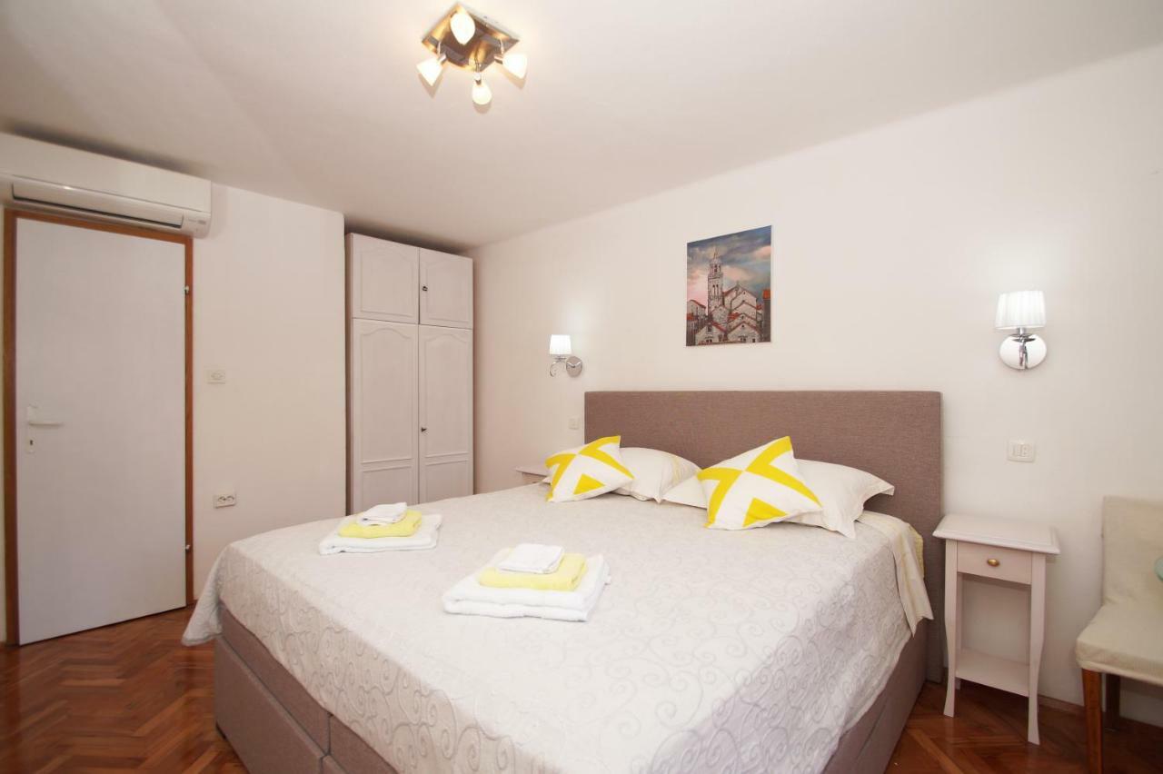 Guest House Holiday Корчула Екстер'єр фото